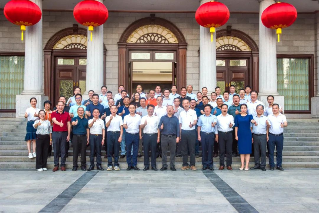威華集團(tuán)助力“我的家鄉(xiāng)我建設(shè)”平遠(yuǎn)縣熱柘鎮(zhèn)鄉(xiāng)賢回鄉(xiāng)考察活動順利舉行！